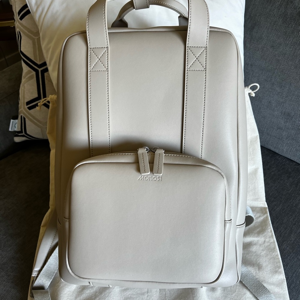 Mono’s Backpack